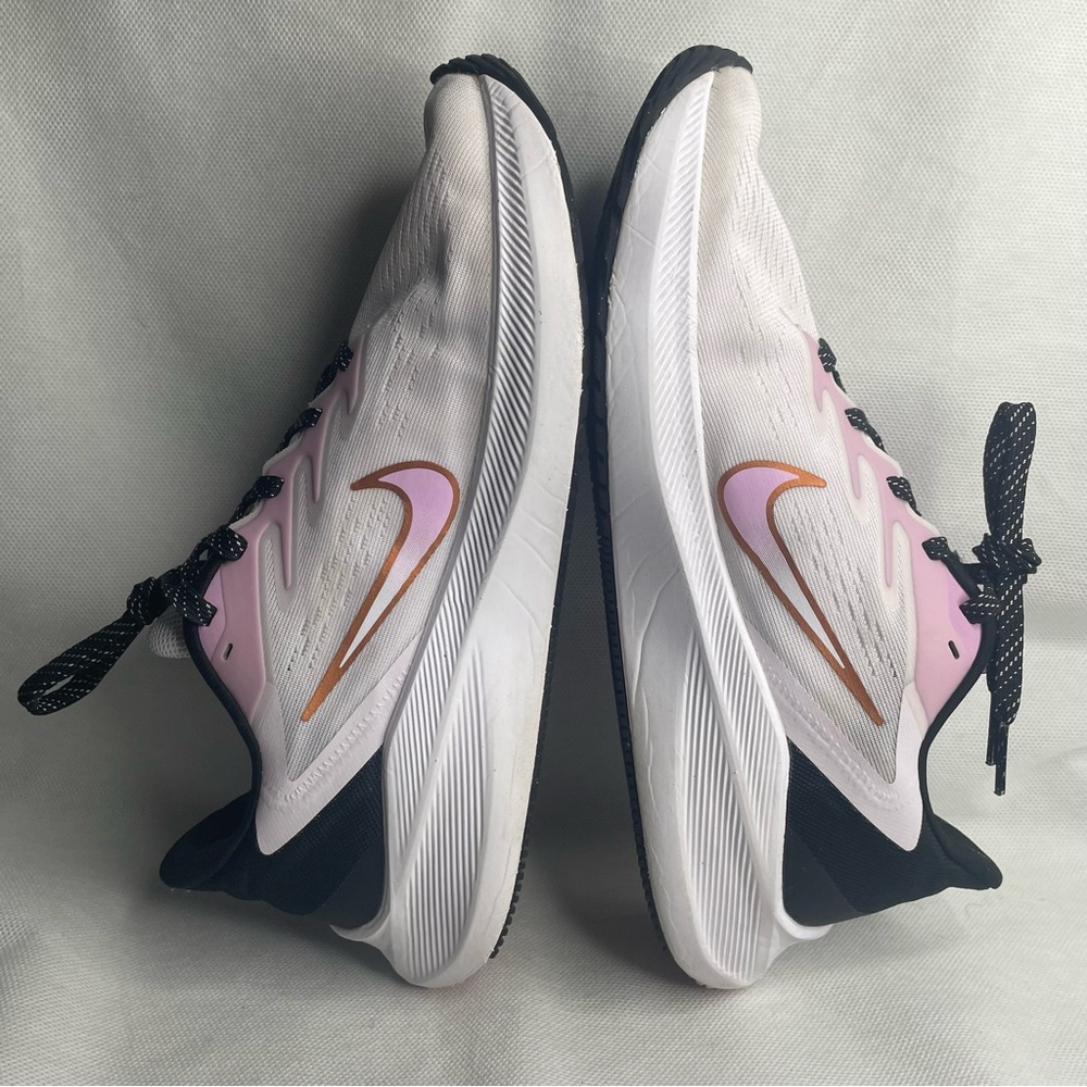 Nike Zoom Winflo 7 Running Shoes Womens Size US 8 EUR 39 Light Violet CJ0302-501 - Picture 9 of 14